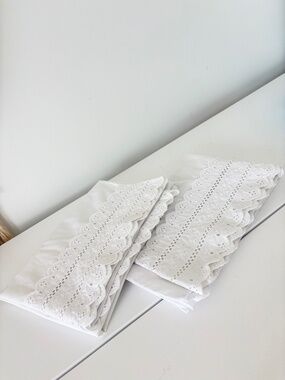 Vintage WAMSUTTA pillow cases standard SET OF TWO eyelet trimmed cotton white